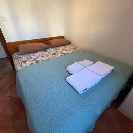 Beachfront House ニキティ