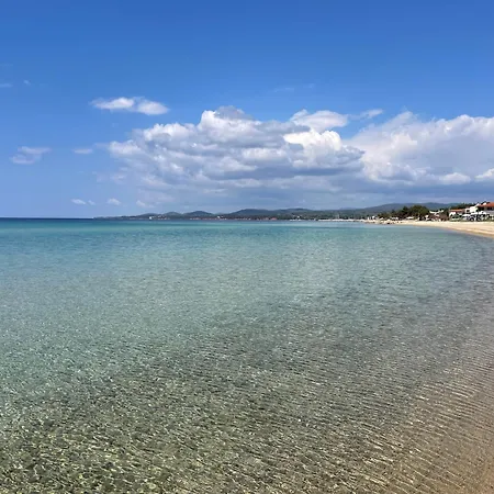 Beachfront House 別荘 ニキティ